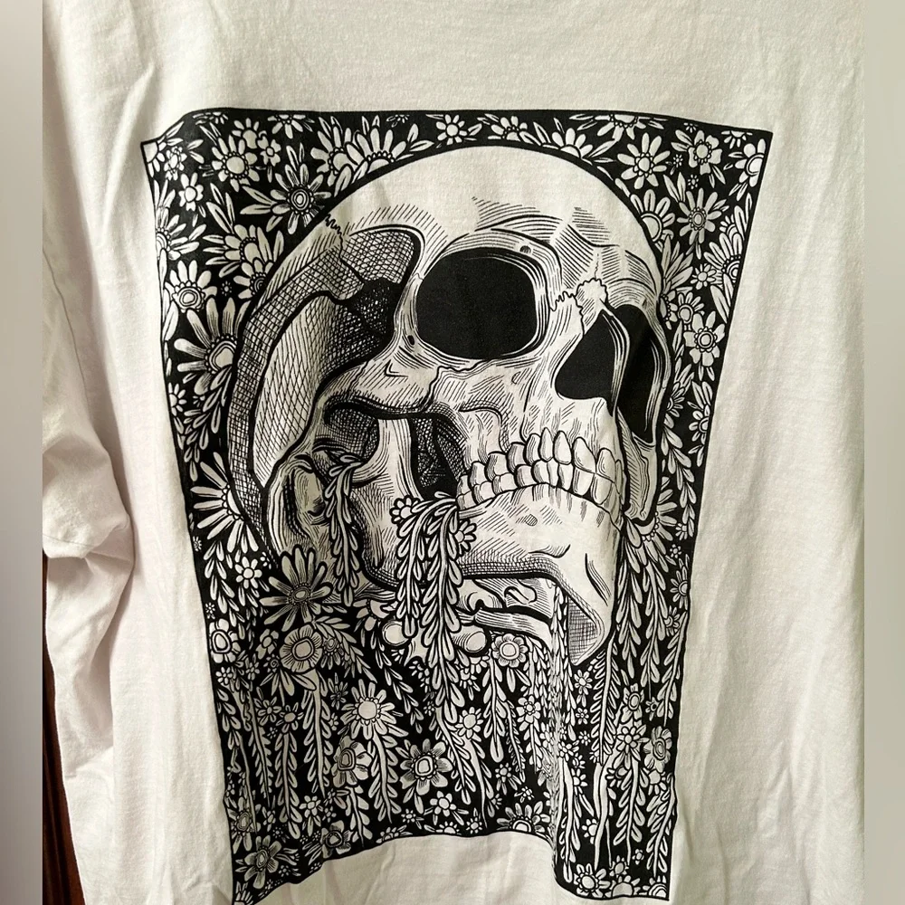 DANIELE VINCENTINI Reborn Awesome Skull graphic tee. Size XL. - Picture 2 of 4